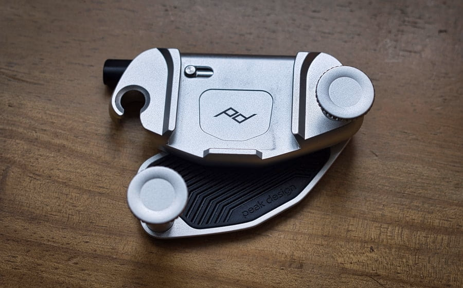 Image 1: peak-design-capture-clip-review-feature