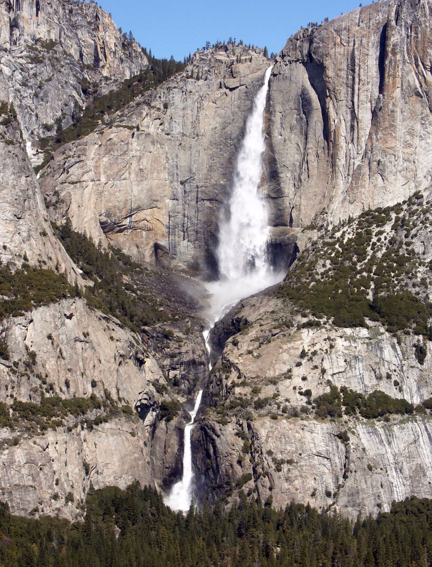 Photo of a waterfall at Yosemite National Park